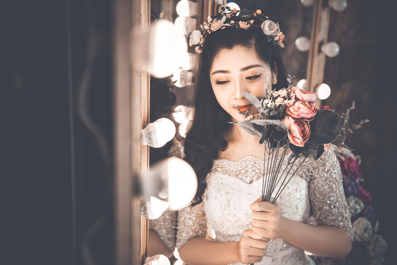 迪奧最新眼影引領(lǐng)時(shí)尚風(fēng)潮，魅力眼神盡在掌握